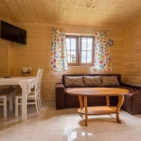 Domki Caloroczne Domkowstwo Bobrka Экстерьер фото