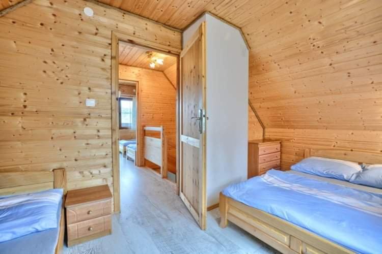 Domki Caloroczne Domkowstwo Bobrka Экстерьер фото